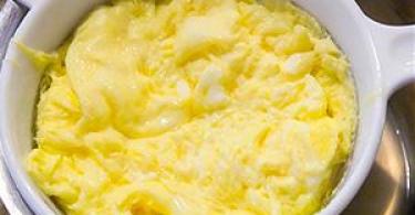 Recept na vajcia s tvarohom.  Jedlá vyrobené z tvarohu a vajec.  pravidlá správnej výživy od Olgy Dekkerovej